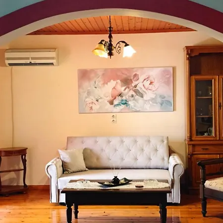 Marlene Holiday home Karavomylos