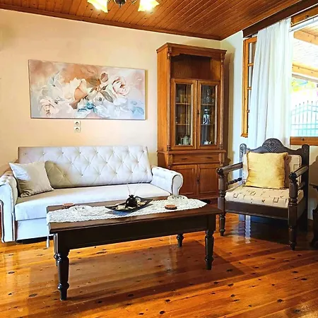 Marlene * كارافوميلوس